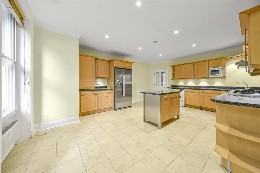 4 bedroom apartment for rent