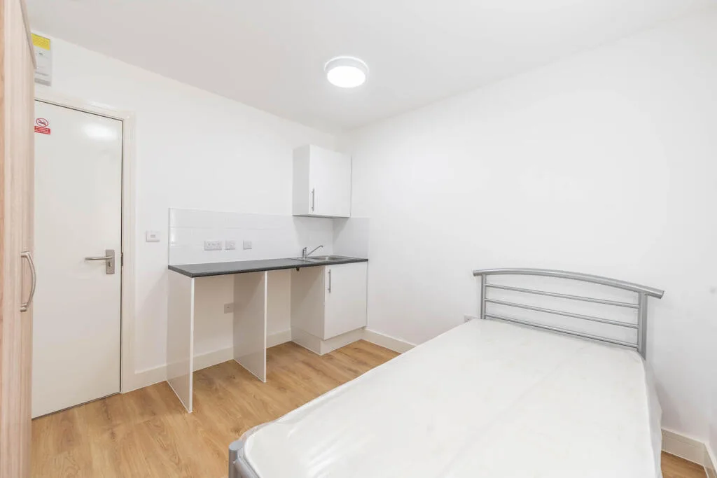Studio flat for rent