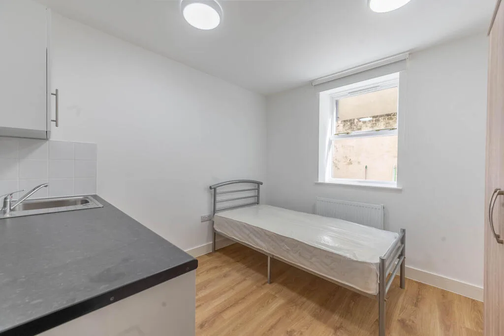 Studio flat for rent