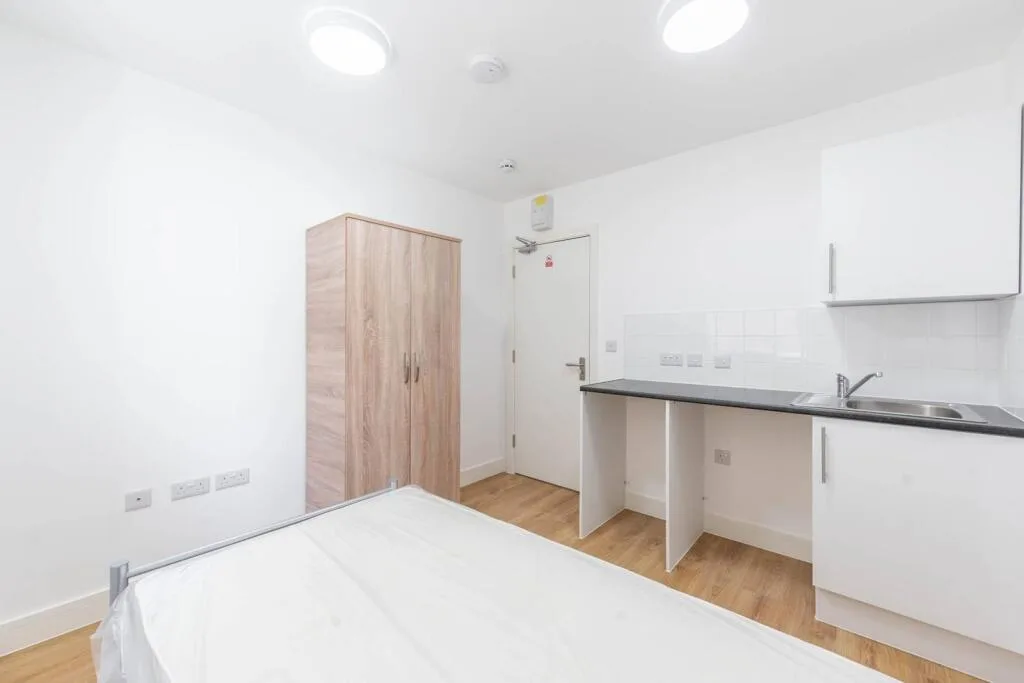 Studio flat for rent