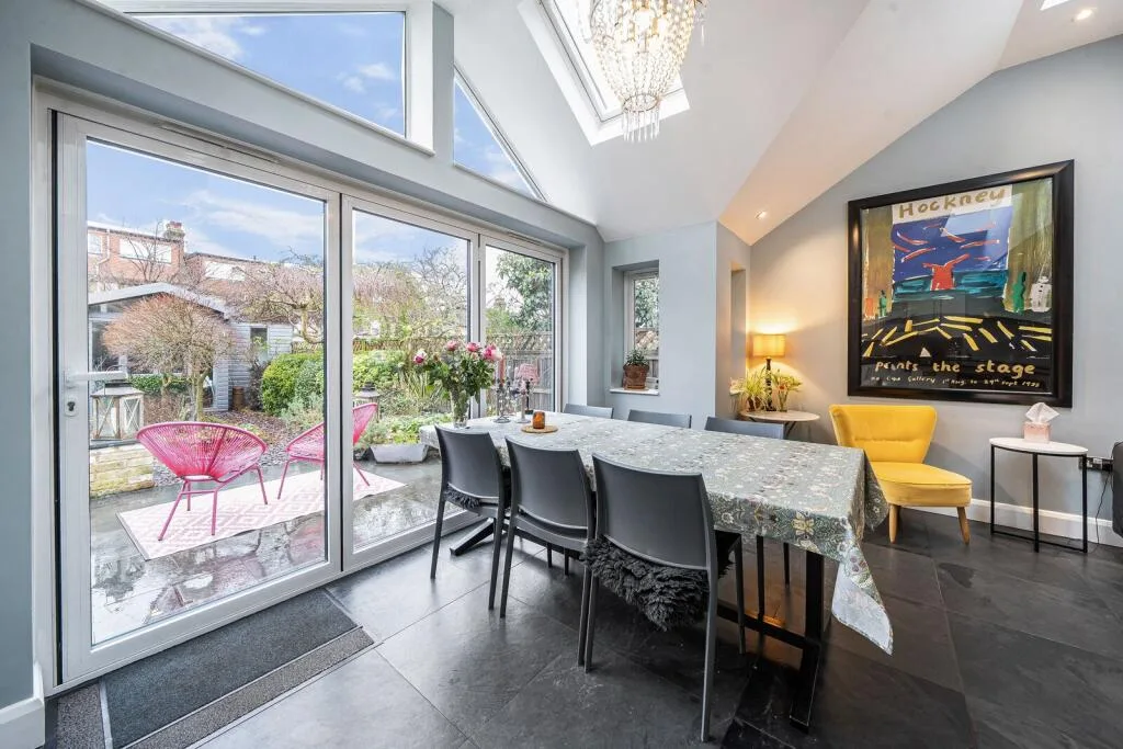 4 bedroom terraced house for rent