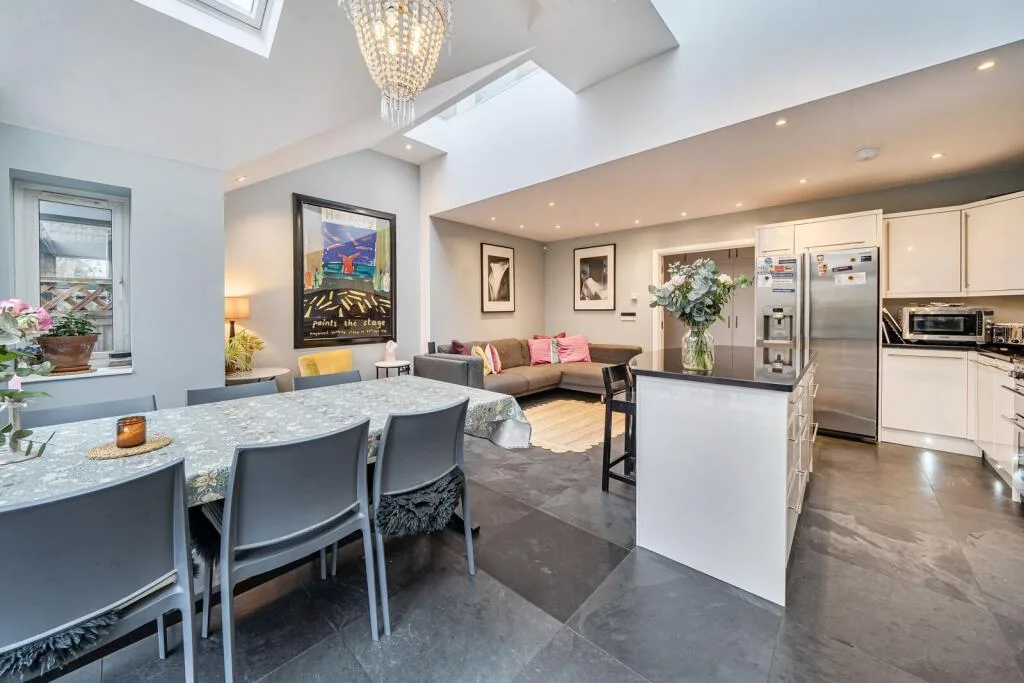 4 bedroom terraced house for rent
