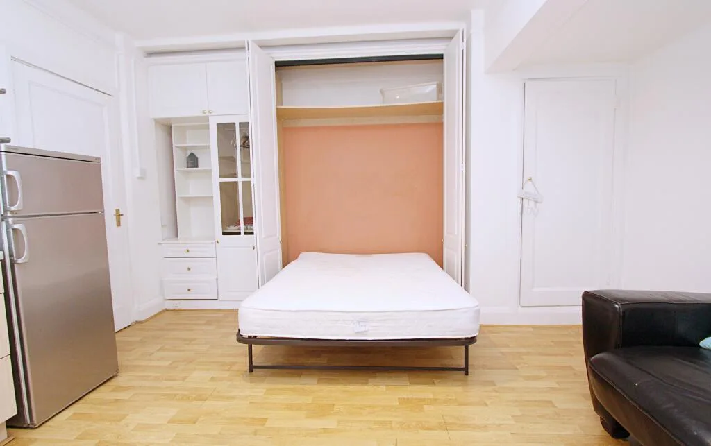 Studio flat for rent