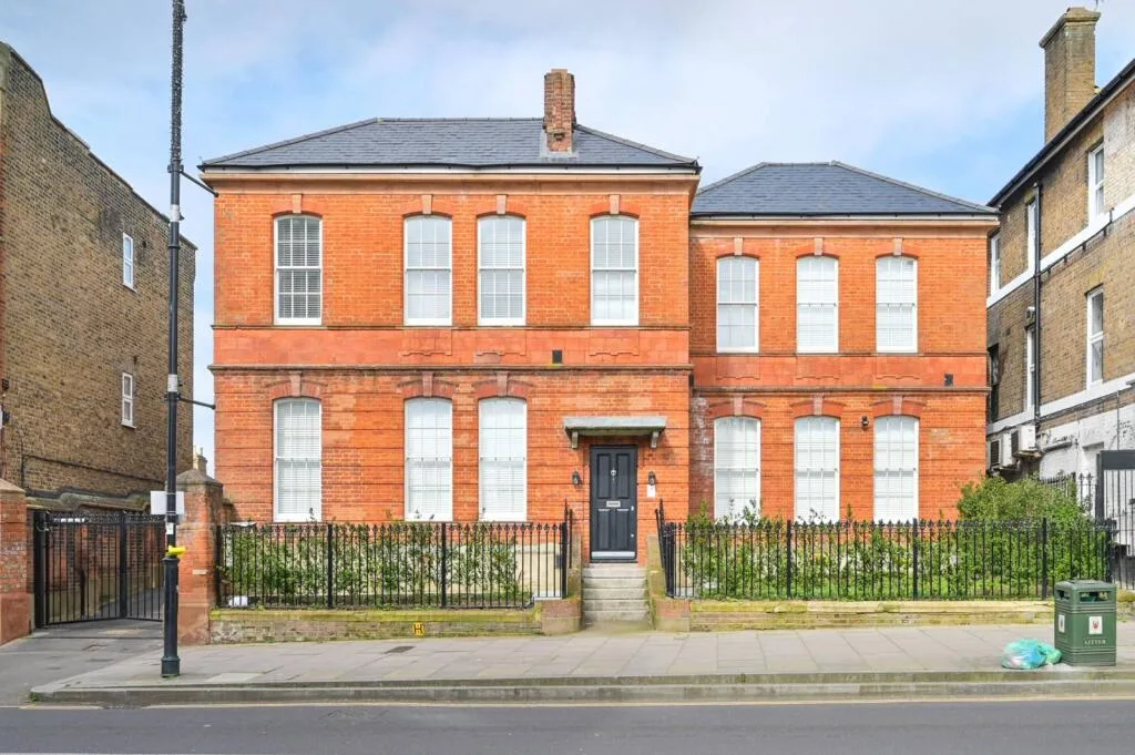 2 bedroom terraced house for rent