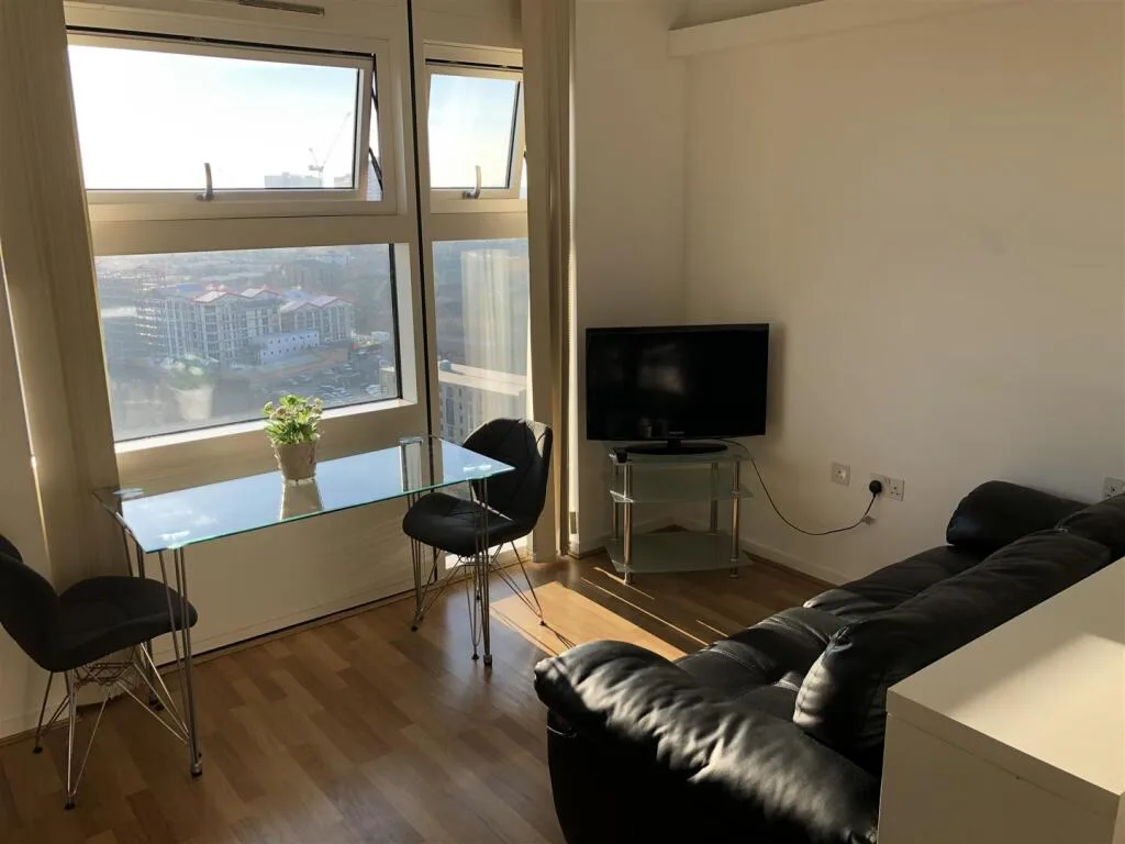 Studio flat for rent