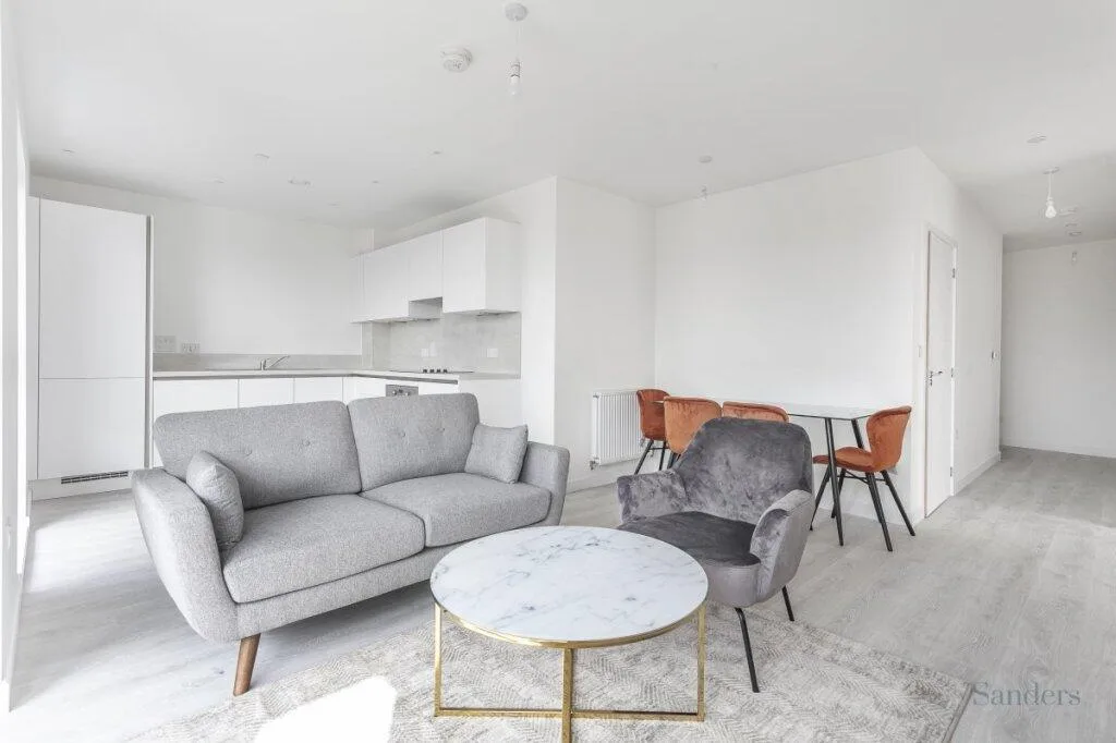 3 bedroom flat for rent
