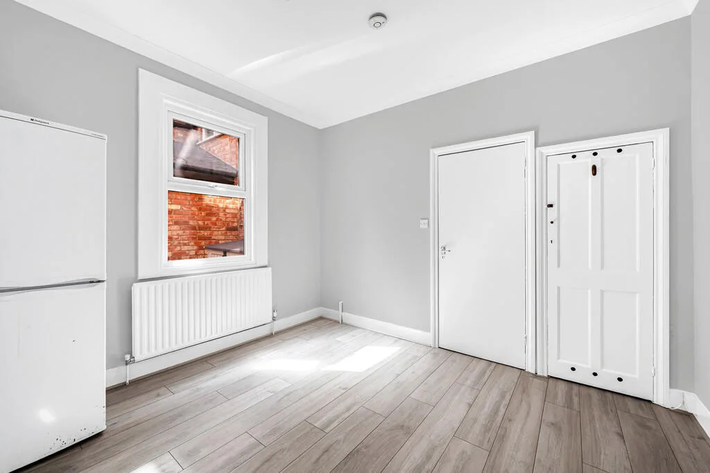 2 bedroom ground floor flat for rent