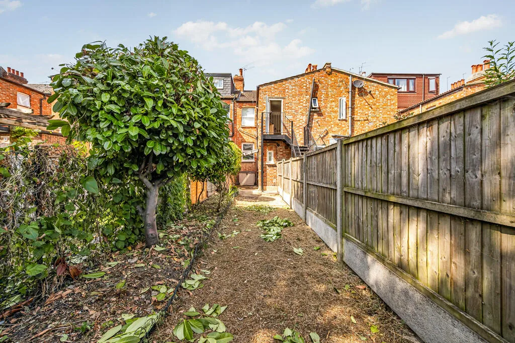 2 bedroom ground floor flat for rent