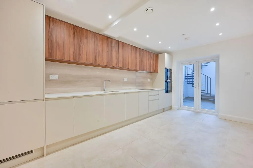 3 bedroom flat for rent