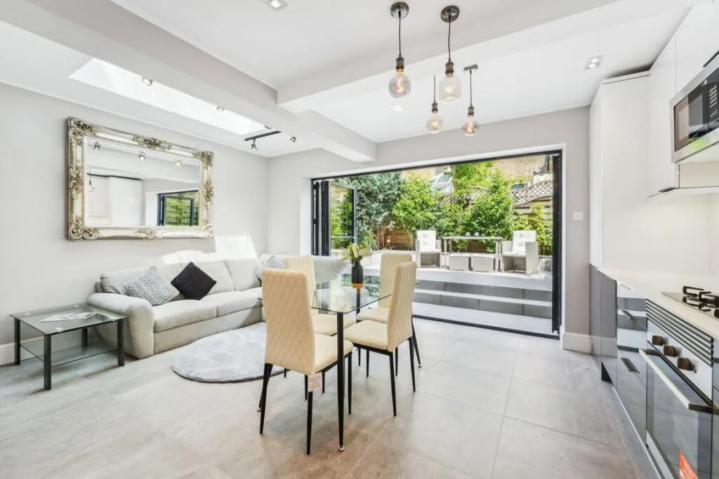 2 bedroom flat for rent