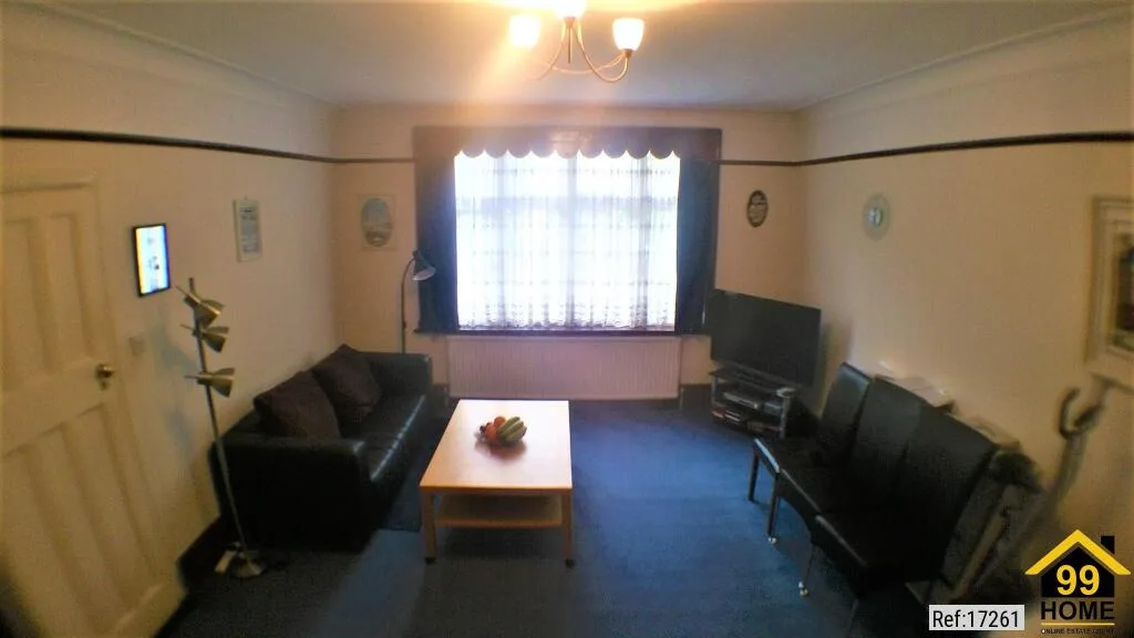 3 bedroom semi-detached house for rent