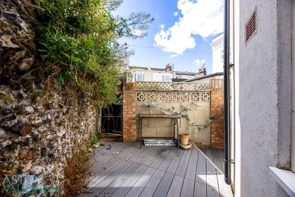 Studio flat for rent