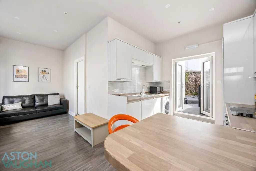 Studio flat for rent