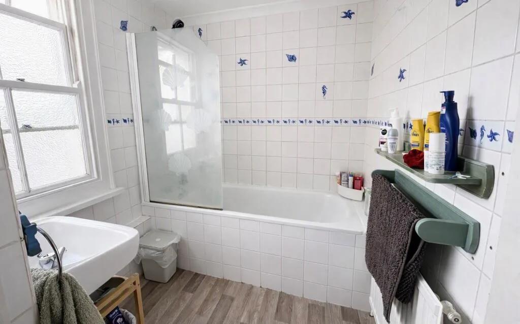 2 bedroom house for rent