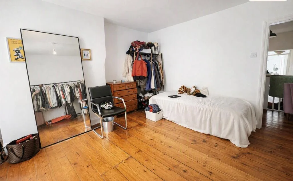 2 bedroom house for rent
