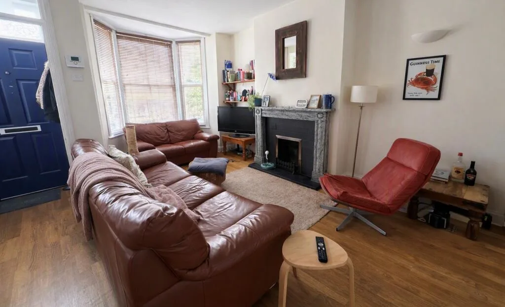 2 bedroom house for rent