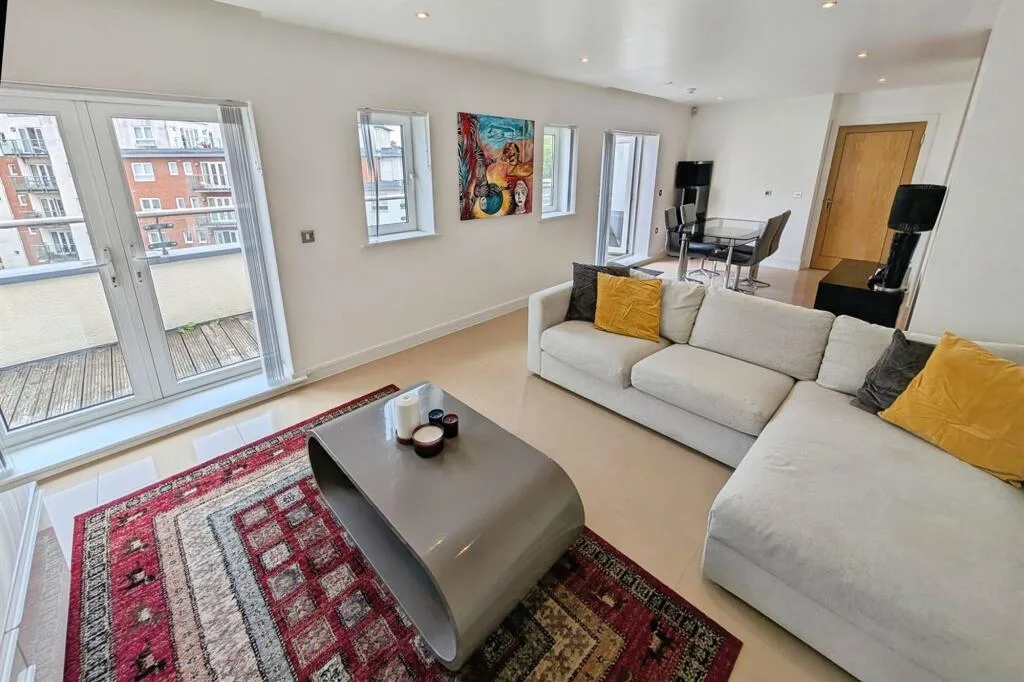 2 bedroom flat for rent