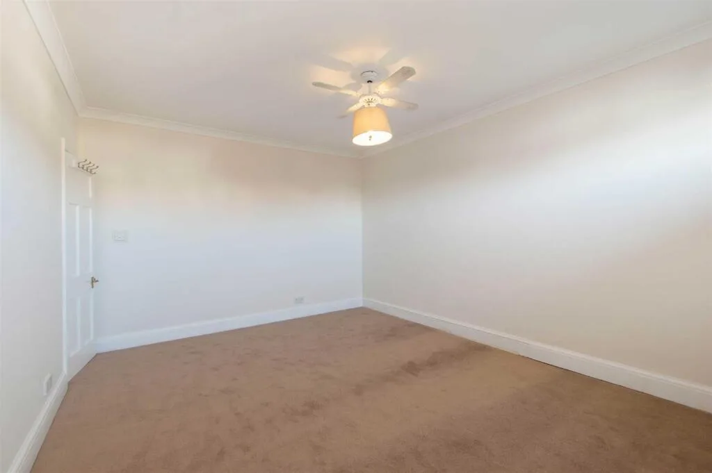 4 bedroom semi-detached house for rent