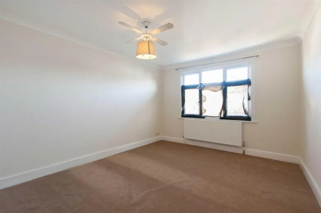 4 bedroom semi-detached house for rent