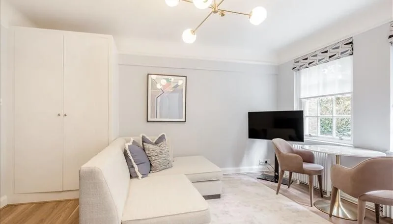 Studio flat for rent