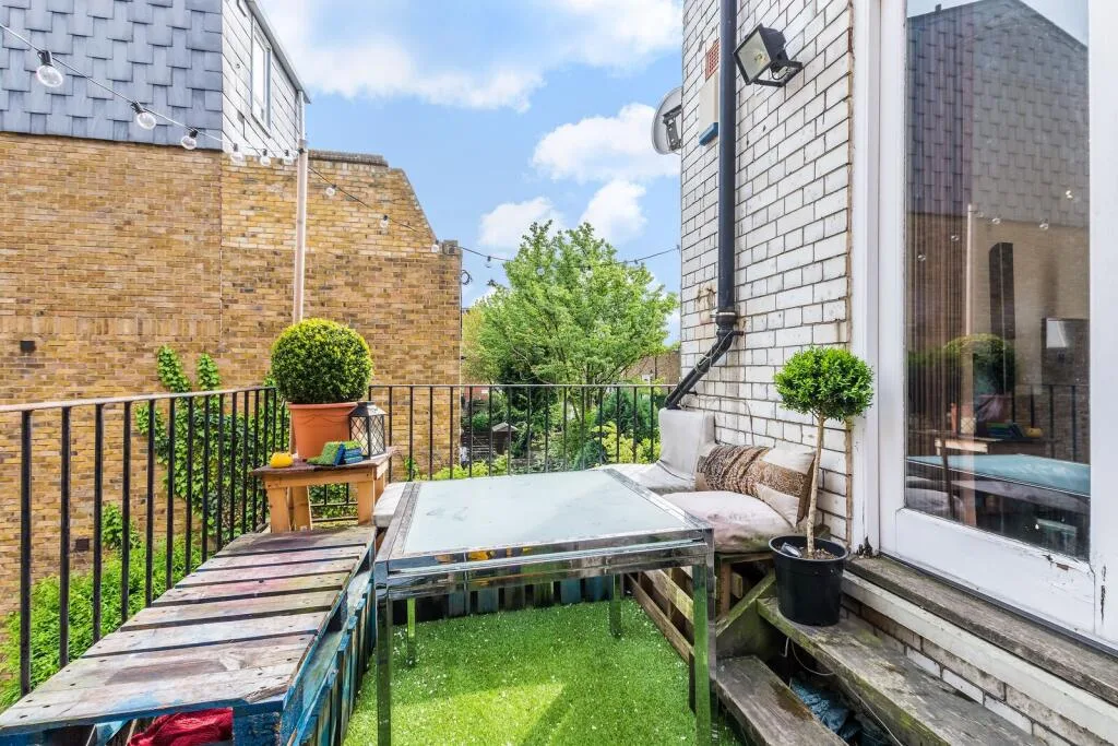 2 bedroom flat for rent