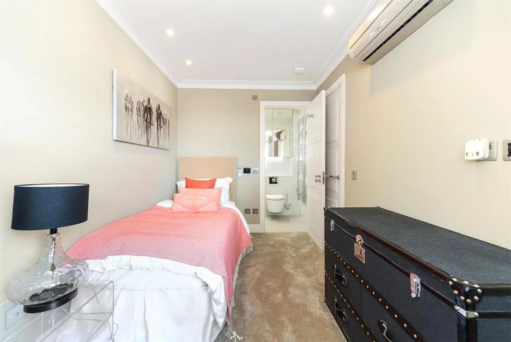 4 bedroom penthouse for rent