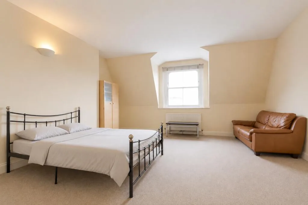 Studio flat for rent