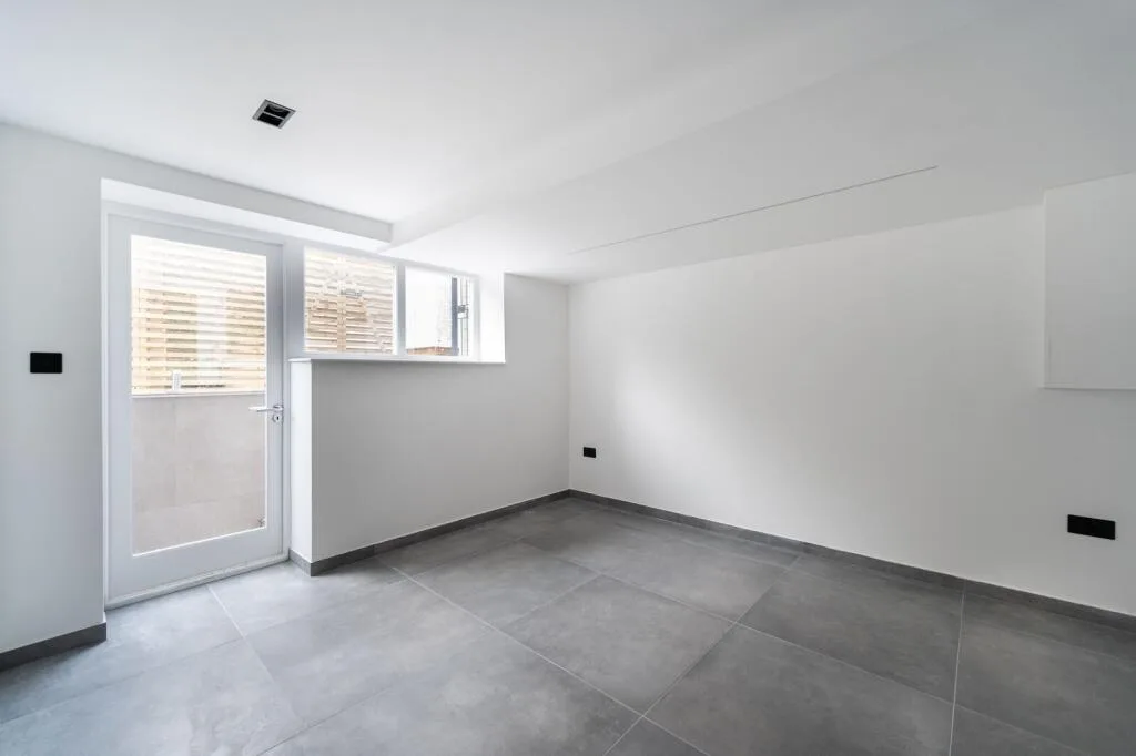 4 bedroom flat for rent