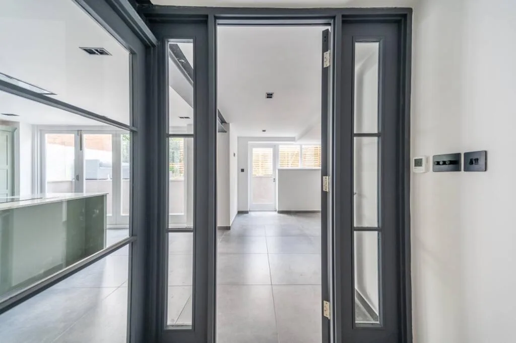 4 bedroom flat for rent