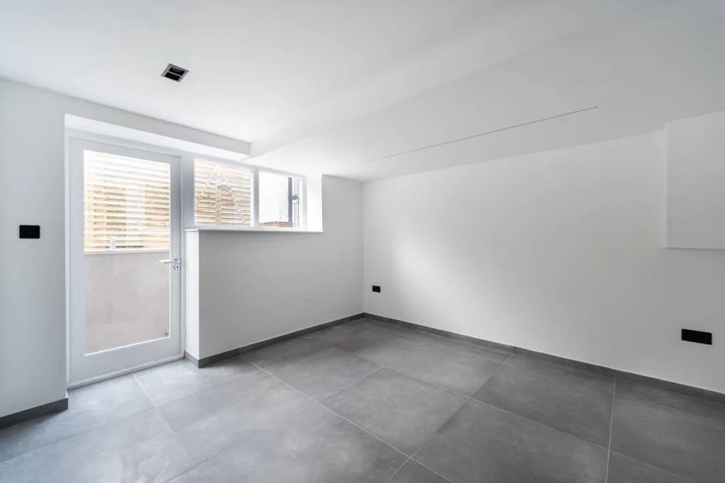 4 bedroom flat for rent