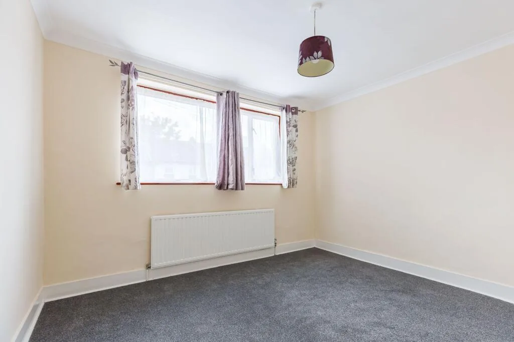2 bedroom maisonette for rent