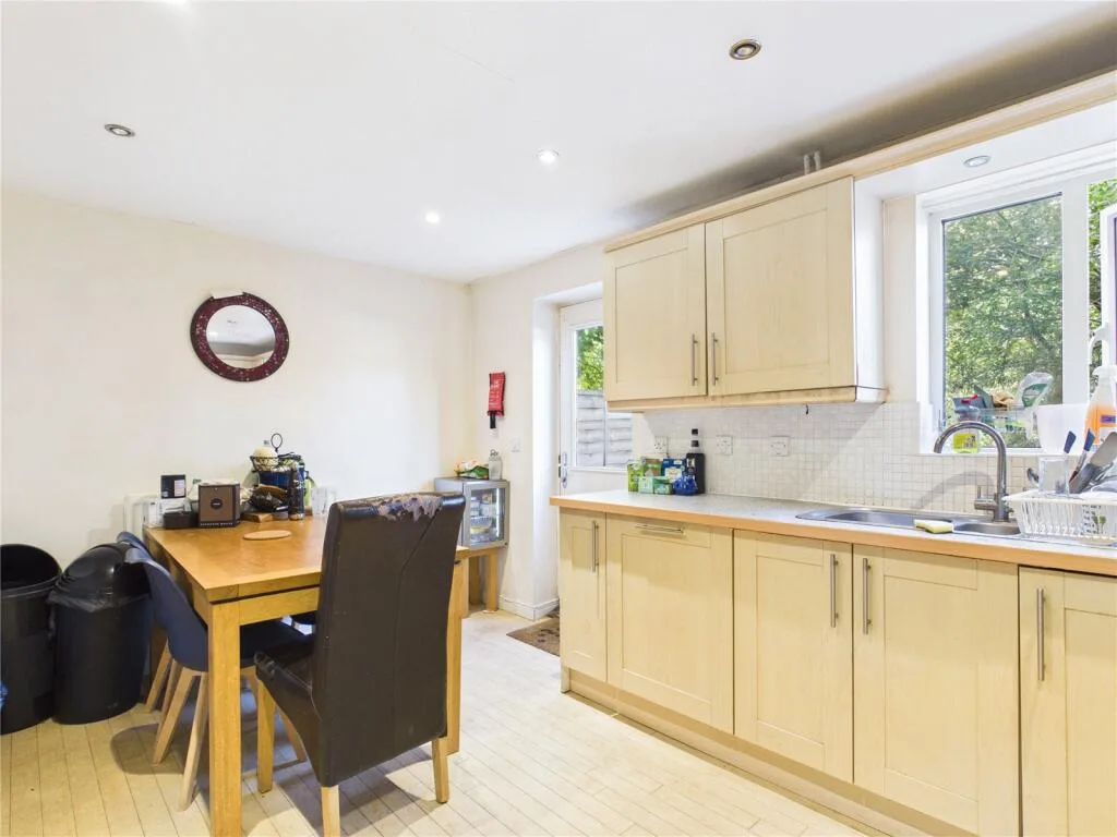 4 bedroom terraced house for rent