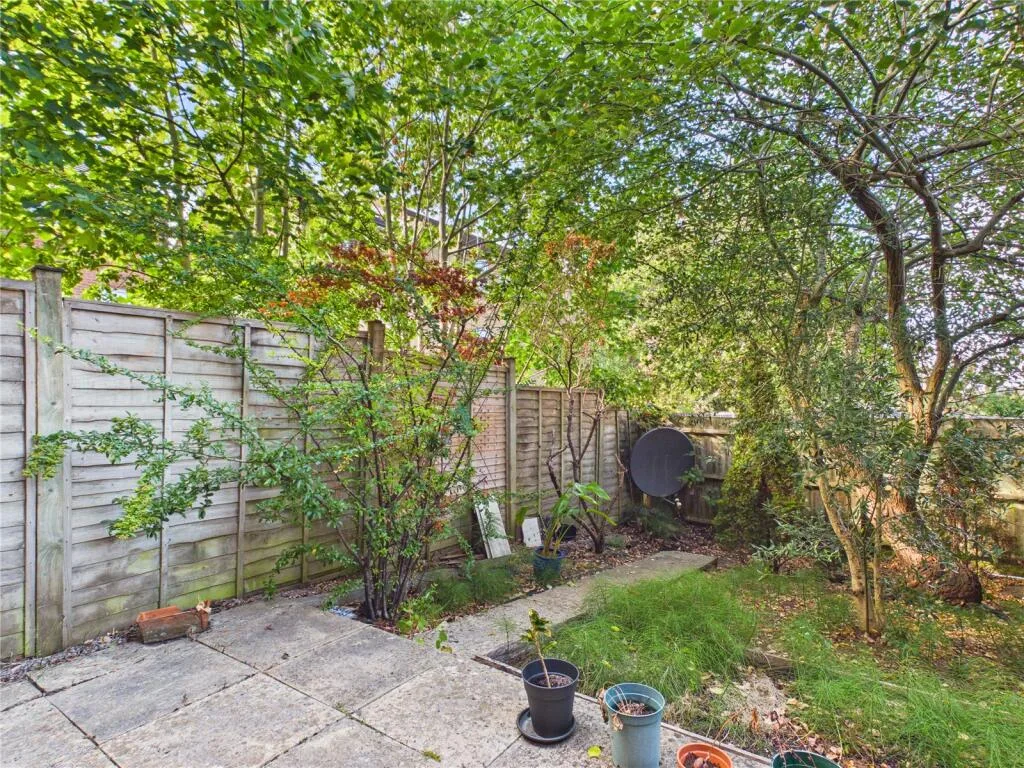 4 bedroom terraced house for rent