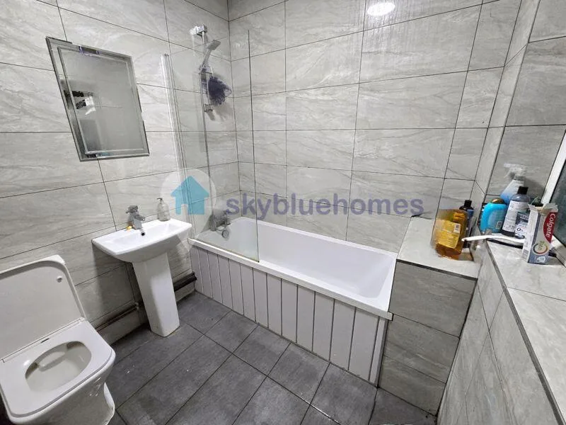4 bedroom terraced house for rent