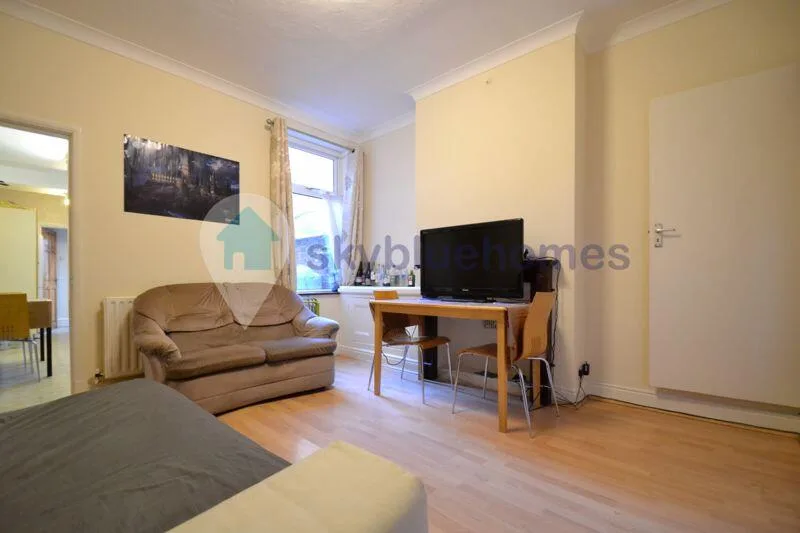 4 bedroom terraced house for rent