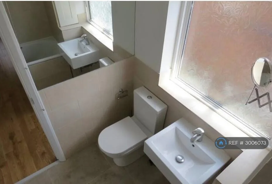 3 bedroom semi-detached house for rent