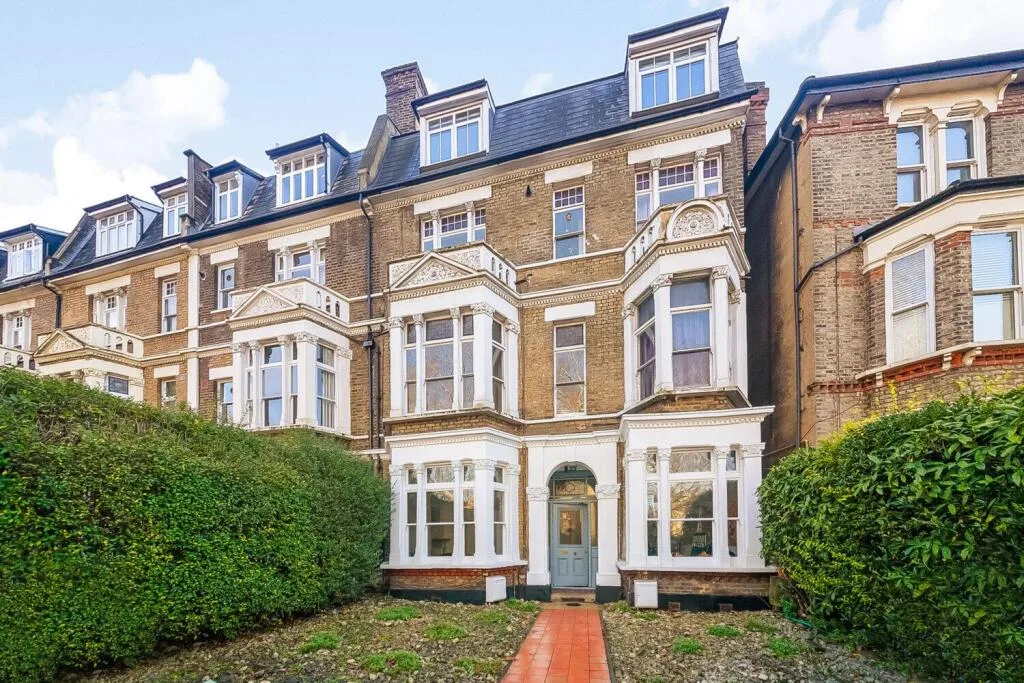 2 bedroom flat for rent