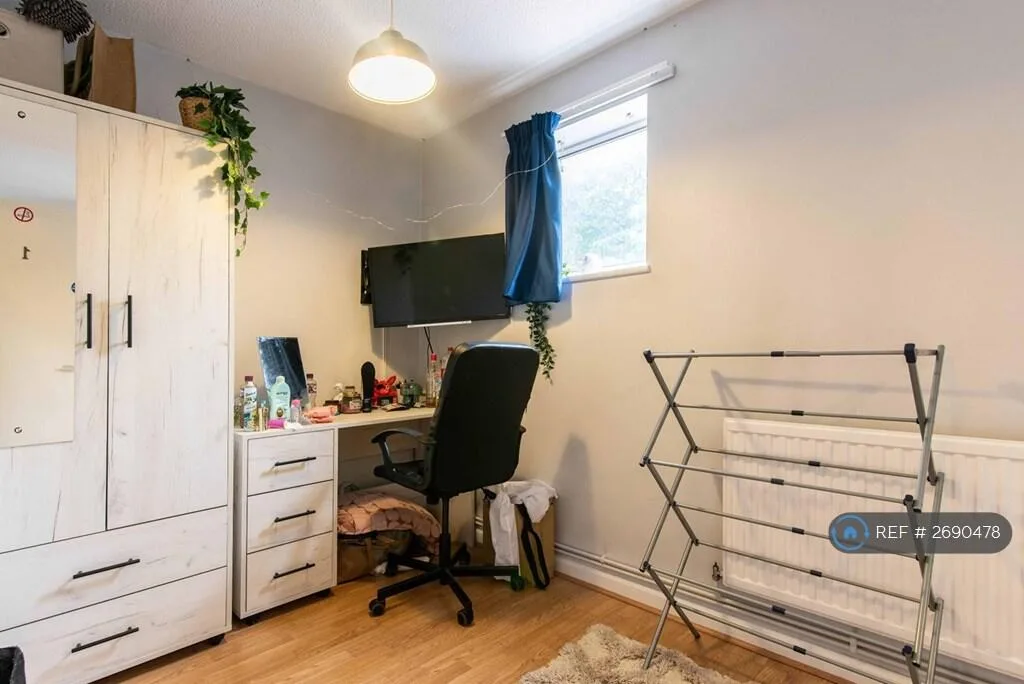 6 bedroom terraced house for rent