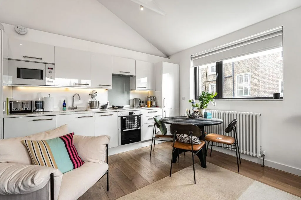 1 bedroom end of terrace house for rent
