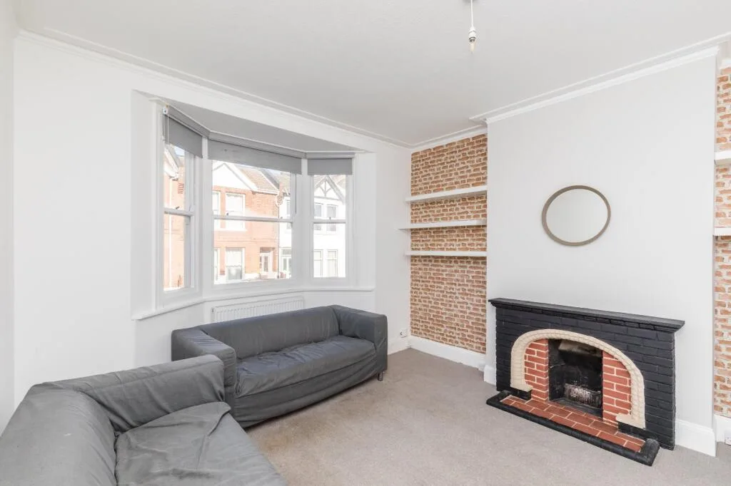 1 bedroom house of multiple occupation for rent