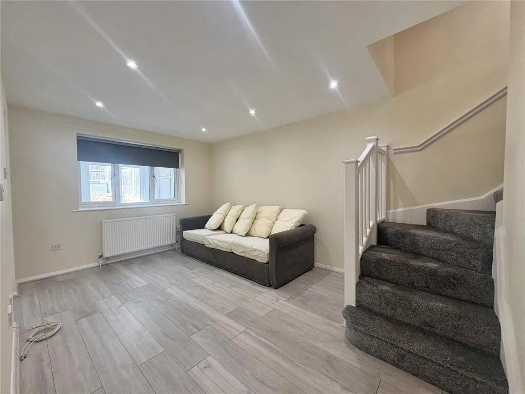 4 bedroom house for rent