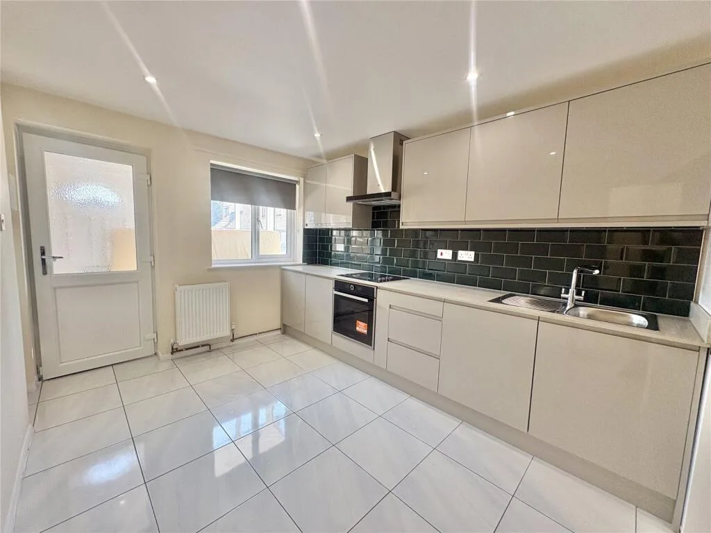 4 bedroom house for rent