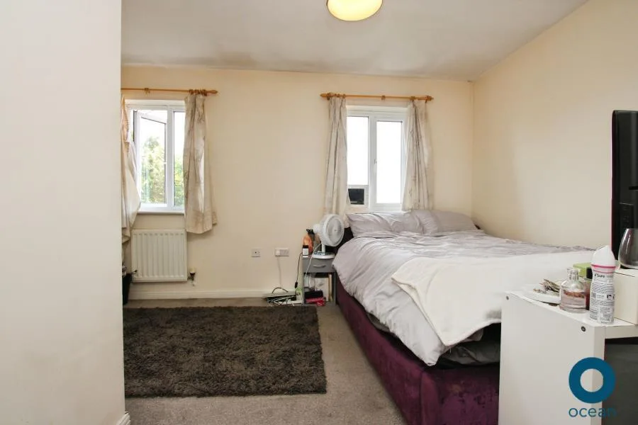 4 bedroom town house for rent