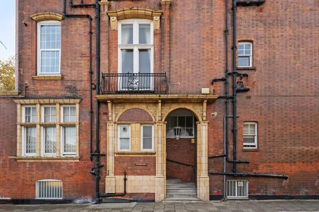 Studio flat for rent