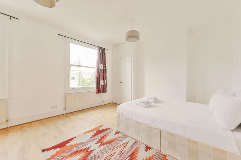 3 bedroom flat for rent