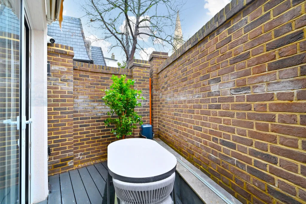 4 bedroom detached house for rent