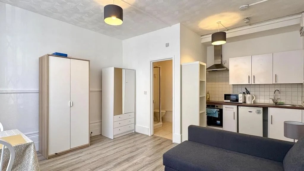 Studio flat for rent