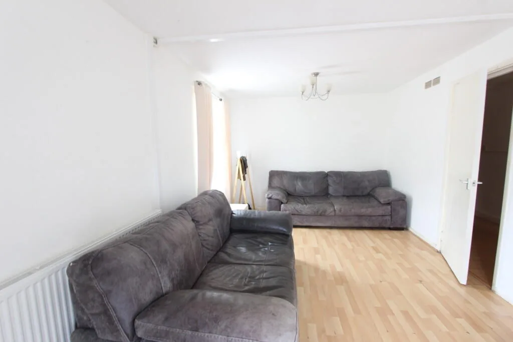 2 bedroom ground floor maisonette for rent