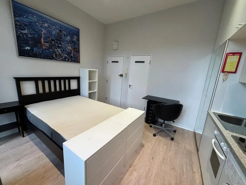 Studio flat for rent
