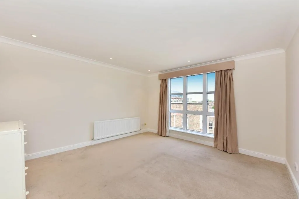 3 bedroom flat for rent